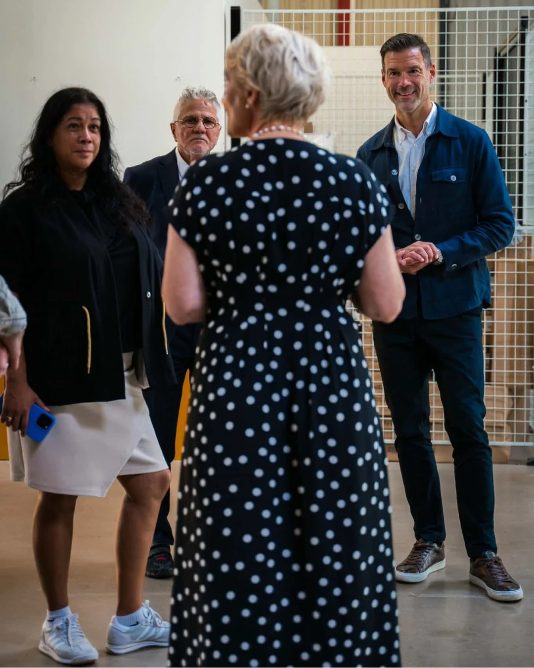 Samtal i verksamheten under Johan Forssells besök hos Crenova